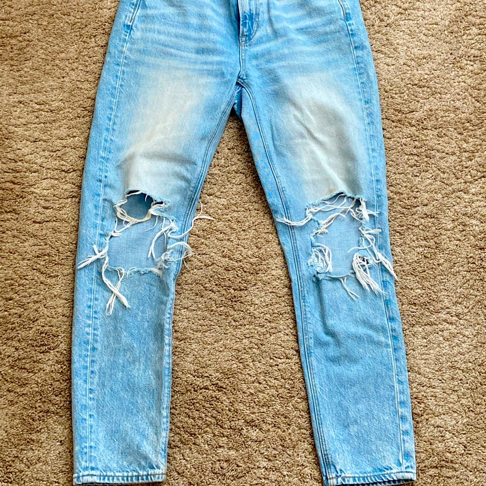 High waist ‘90s wash distressed Mom Jean